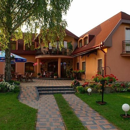Alba Regia Pansion Egri Hotel Jahodná Екстериор снимка