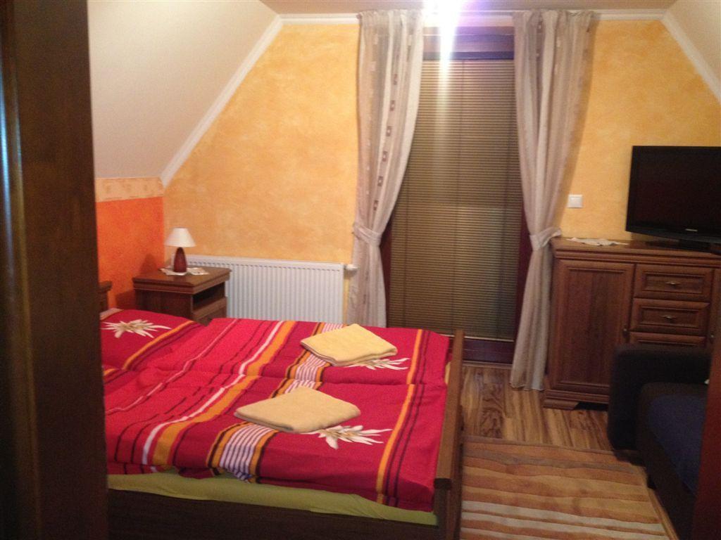 Alba Regia Pansion Egri Hotel Jahodná Стая снимка